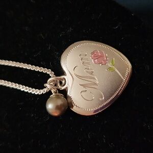 🦪 Vantel Pearls "Mom" necklace